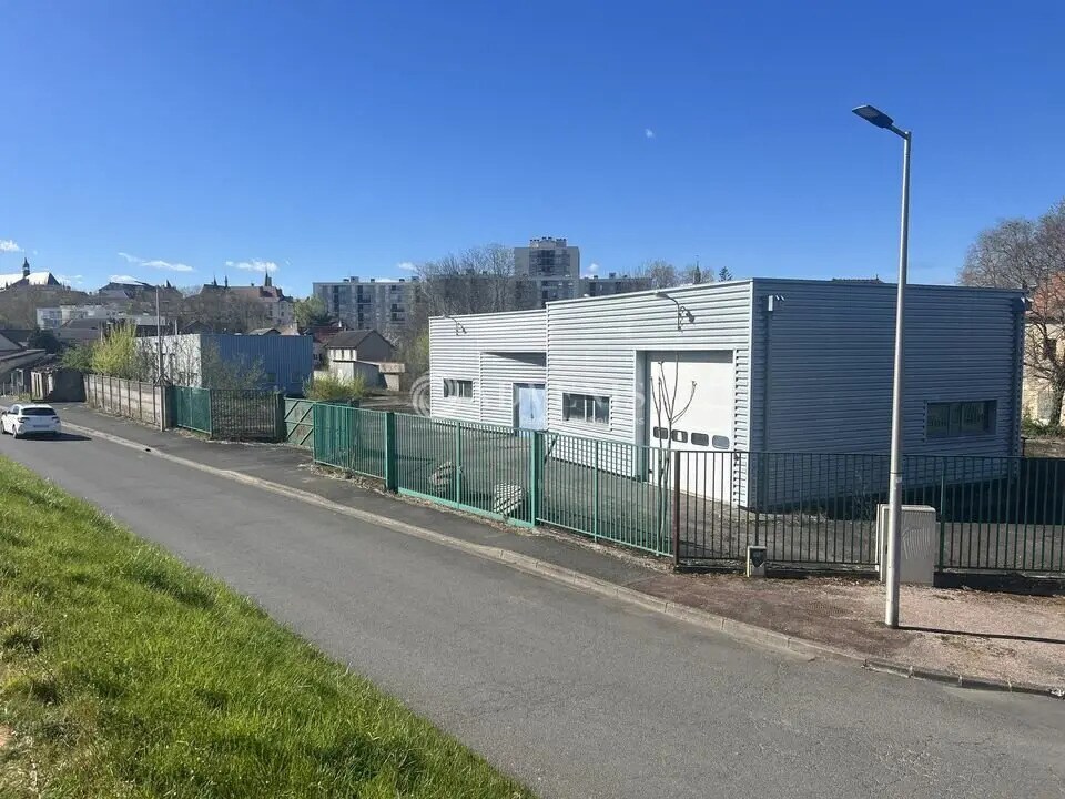 Local d’activités dans Nevers à louer Photo de l’immeuble– Image 1 sur 4