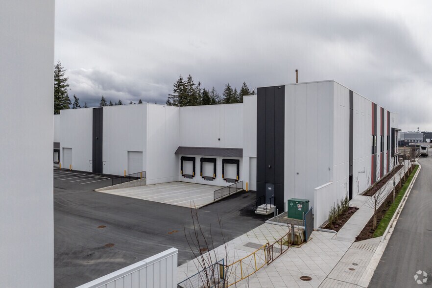 19146 32 Av, Surrey, BC à vendre - Photo de l’immeuble – Image 3 sur 4