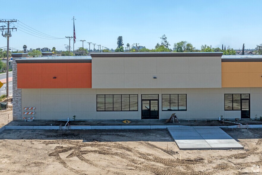 1020 12th ave, Hanford, CA à louer - Photo de l’immeuble – Image 2 sur 6