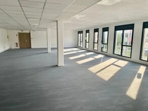 Bureau dans Meyreuil à louer Photo intérieure– Image 1 sur 13