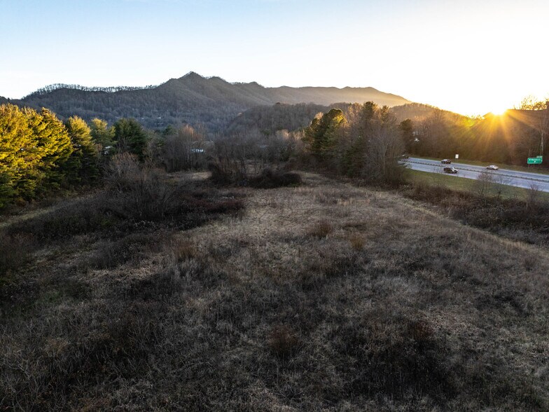 00 Hyatt Creek rd, Waynesville, NC à vendre - Photo de l’immeuble – Image 3 sur 29