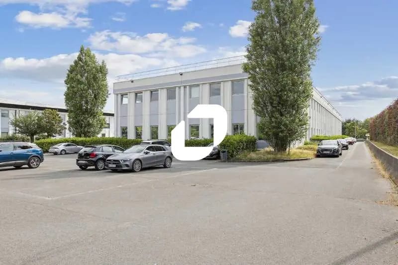 Local d’activités dans Lisses à louer - Photo de l’immeuble – Image 3 sur 14