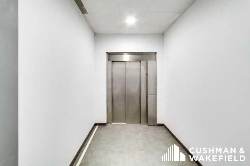 Bureau dans Marseille à louer - Photo de l’immeuble – Image 3 sur 8