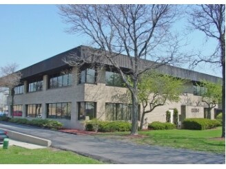 15350 N Commerce Dr, Dearborn, MI à louer Photo principale– Image 1 sur 4