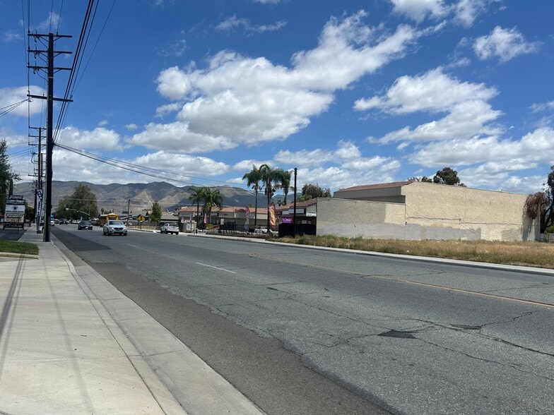 608 N San Jacinto St, Hemet, CA à vendre - Photo principale – Image 2 sur 11
