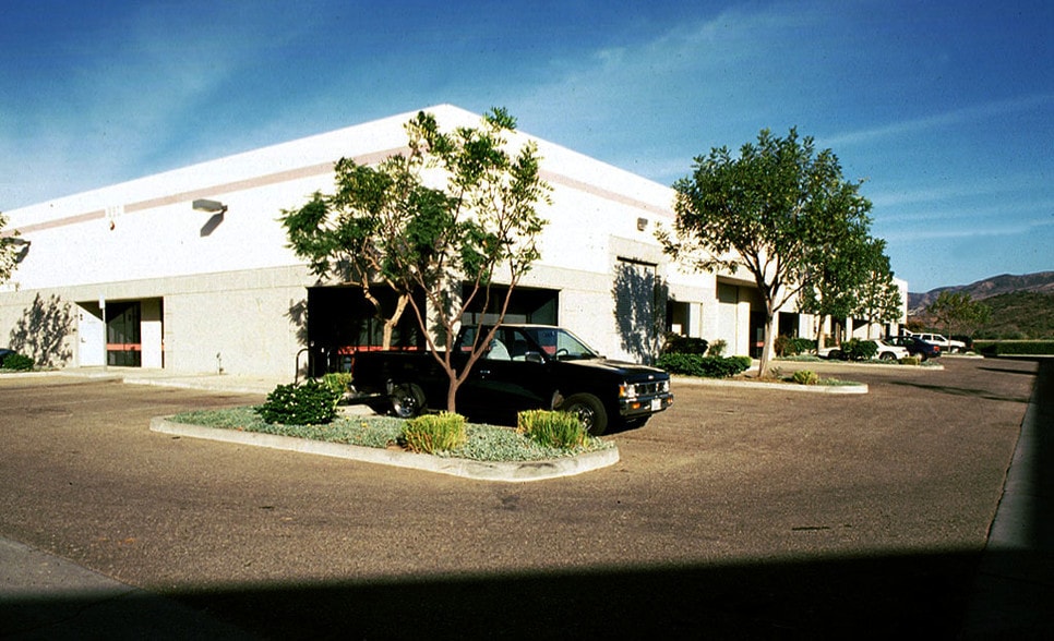 880 Calle Plano, Camarillo, CA à louer - Autre – Image 2 sur 5