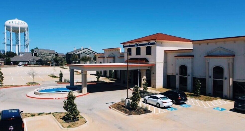 1300 N Main St, Euless, TX à vendre - Photo principale – Image 1 sur 5