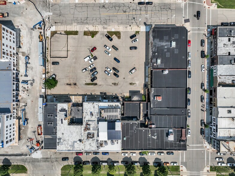 5522 6th Ave, Kenosha, WI à louer - Photo de l’immeuble – Image 3 sur 22