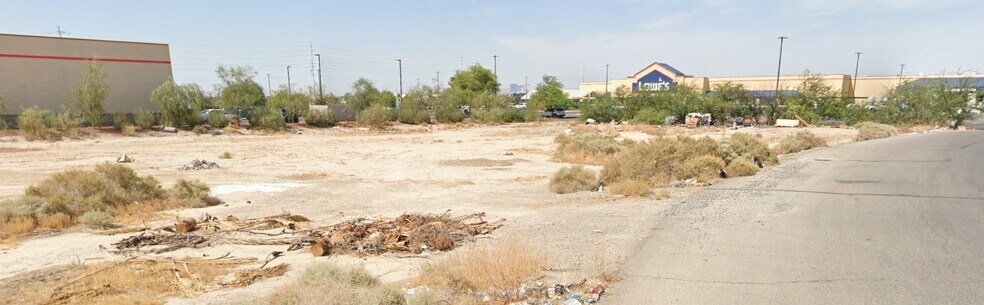 North Nellis blvd, Las Vegas, NV à vendre - Photo de l’immeuble – Image 2 sur 3