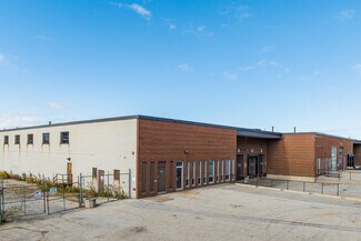 Plus de détails pour 400 Flint Rd, Toronto, ON - Industriel/Logistique à louer