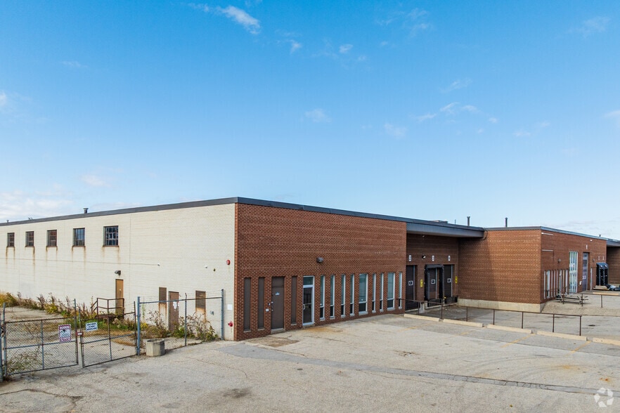 400 Flint Rd, Toronto, ON à louer - Photo principale – Image 1 sur 3