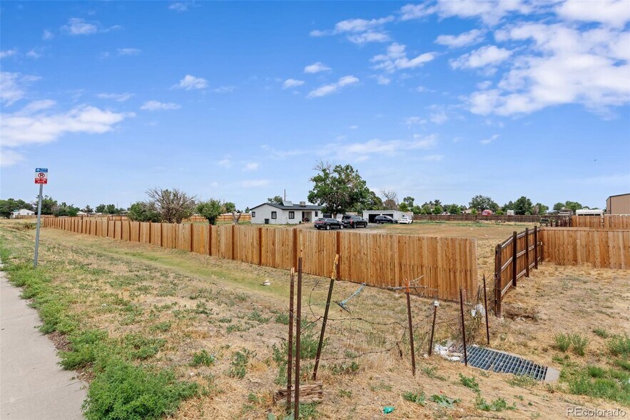 1280 Airport Blvd, Aurora, CO à vendre - Photo principale – Image 1 sur 5