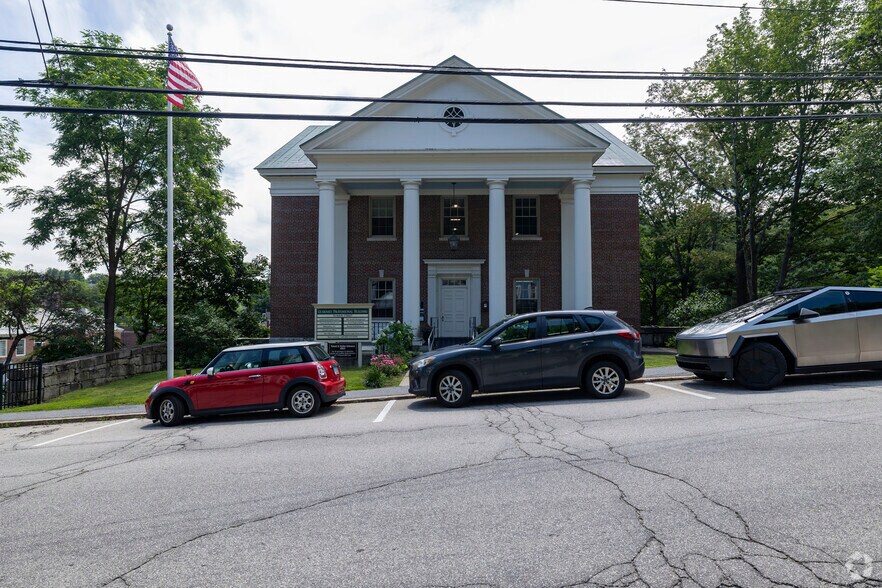70 Main St, Peterborough, NH à louer - Photo de l’immeuble – Image 3 sur 5