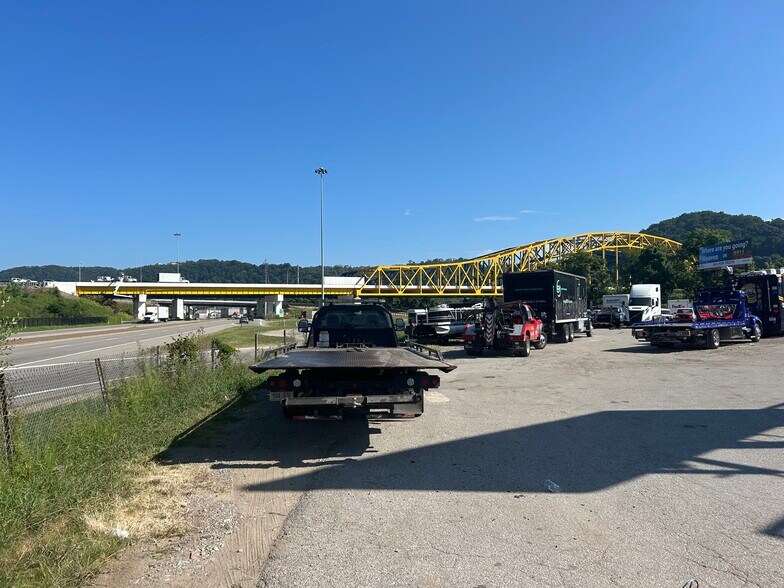 6300 Maccorkle Ave SE, Charleston, WV à vendre - Photo de l’immeuble – Image 3 sur 3