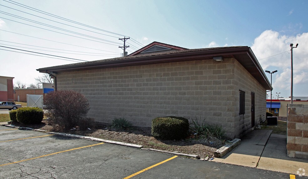 513 Lincoln Hwy, Fairview Heights, IL à vendre - Photo de l’immeuble – Image 2 sur 3