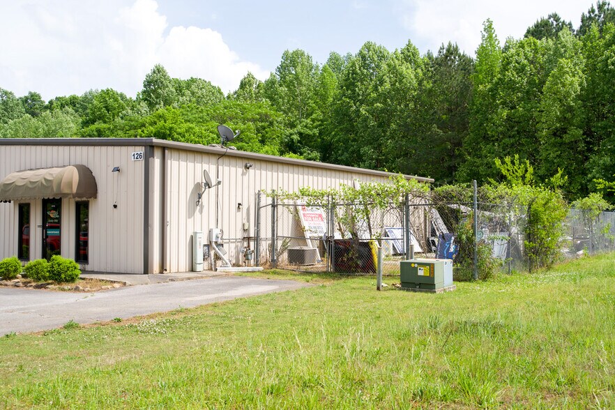 126 Castle Dr, Madison, AL à vendre - Photo de l’immeuble – Image 3 sur 5