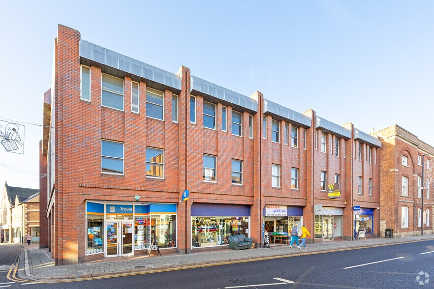 57-59A High St, Grantham à louer - Photo principale – Image 1 sur 2