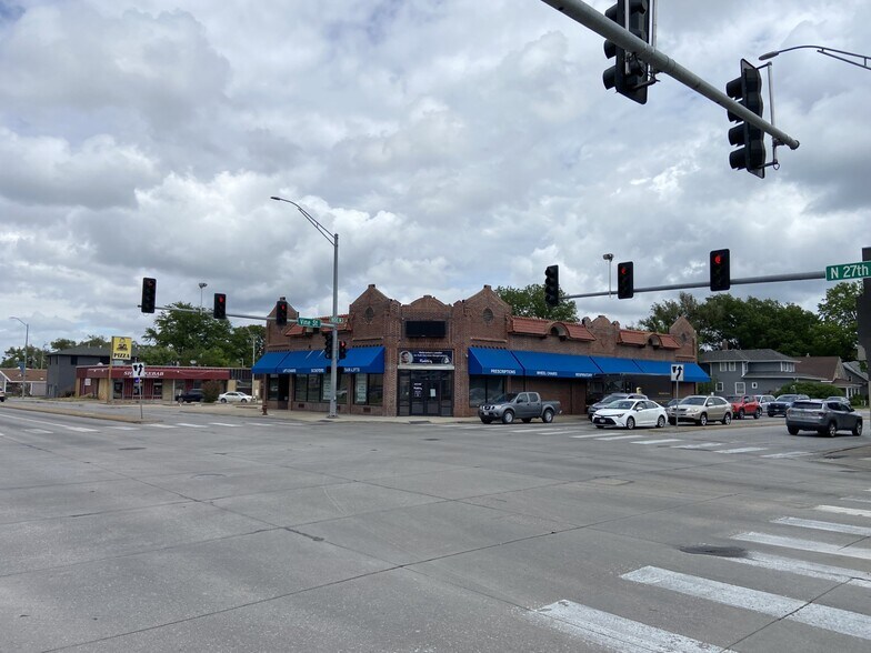 800 N 27th St, Lincoln, NE à louer - Photo de l’immeuble – Image 1 sur 2