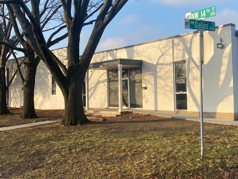 113 NW 14th St, Grand Prairie, TX à louer - Photo de l’immeuble – Image 2 sur 7
