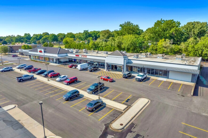 10316-10412 Shawnee Mission Pky, Shawnee, KS à louer - Photo de l’immeuble – Image 2 sur 8