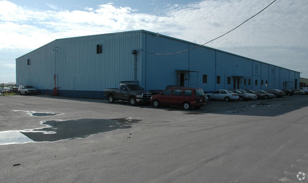 11491-12435 Rocket Blvd, Orlando, FL à vendre - Photo de l’immeuble – Image 2 sur 4