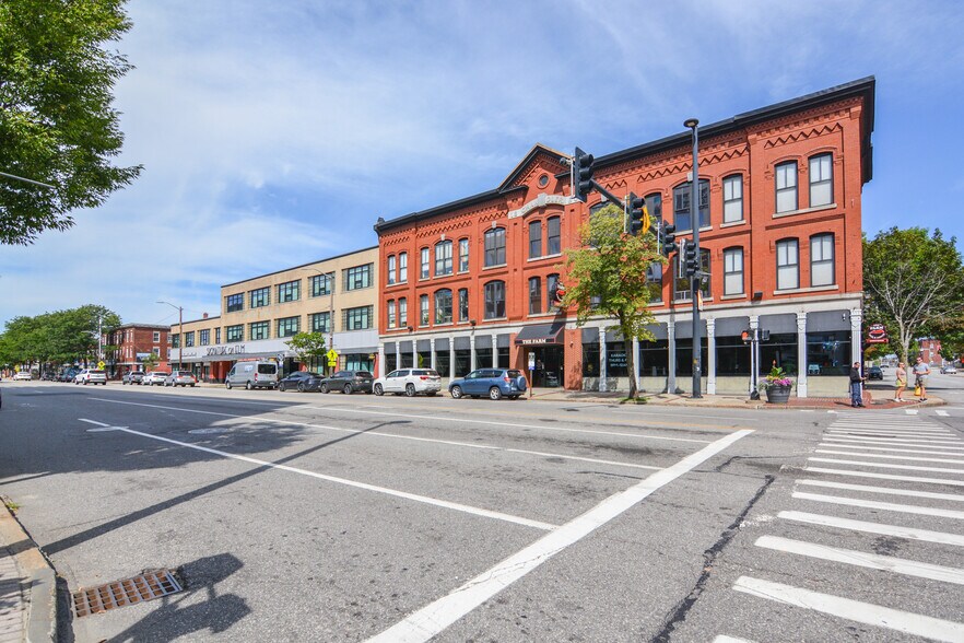 1211-1217 Elm St, Manchester, NH à vendre - Photo de l’immeuble – Image 2 sur 12