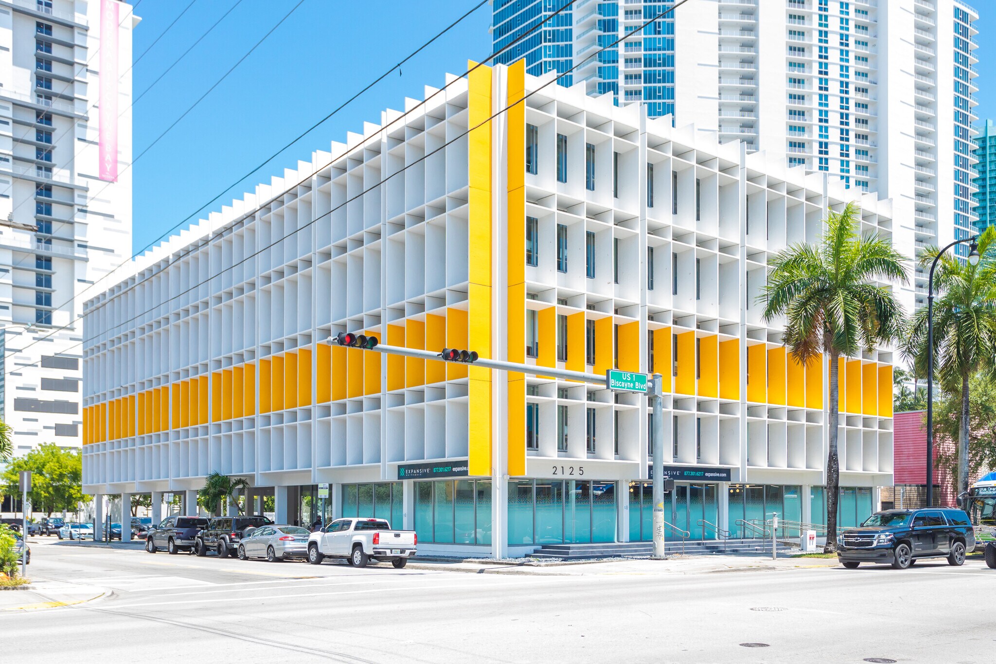 2125 Biscayne Blvd, Miami, FL à louer Photo de l’immeuble– Image 1 sur 21