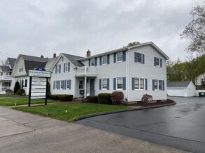 49 Broad St, Plainville, CT à louer Photo intérieure– Image 1 sur 1