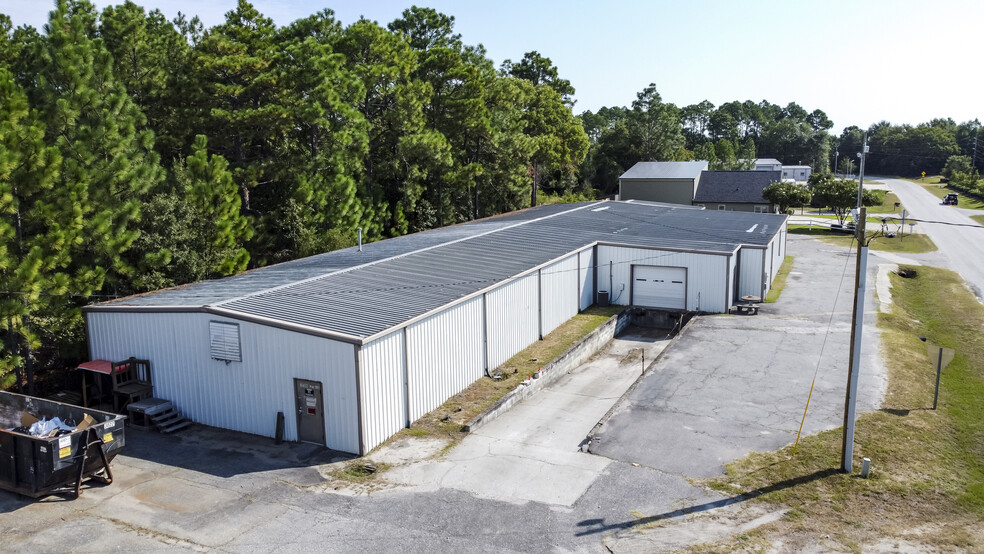 236 Standard Warehouse Rd, Lugoff, SC à vendre - Photo de l’immeuble – Image 3 sur 10