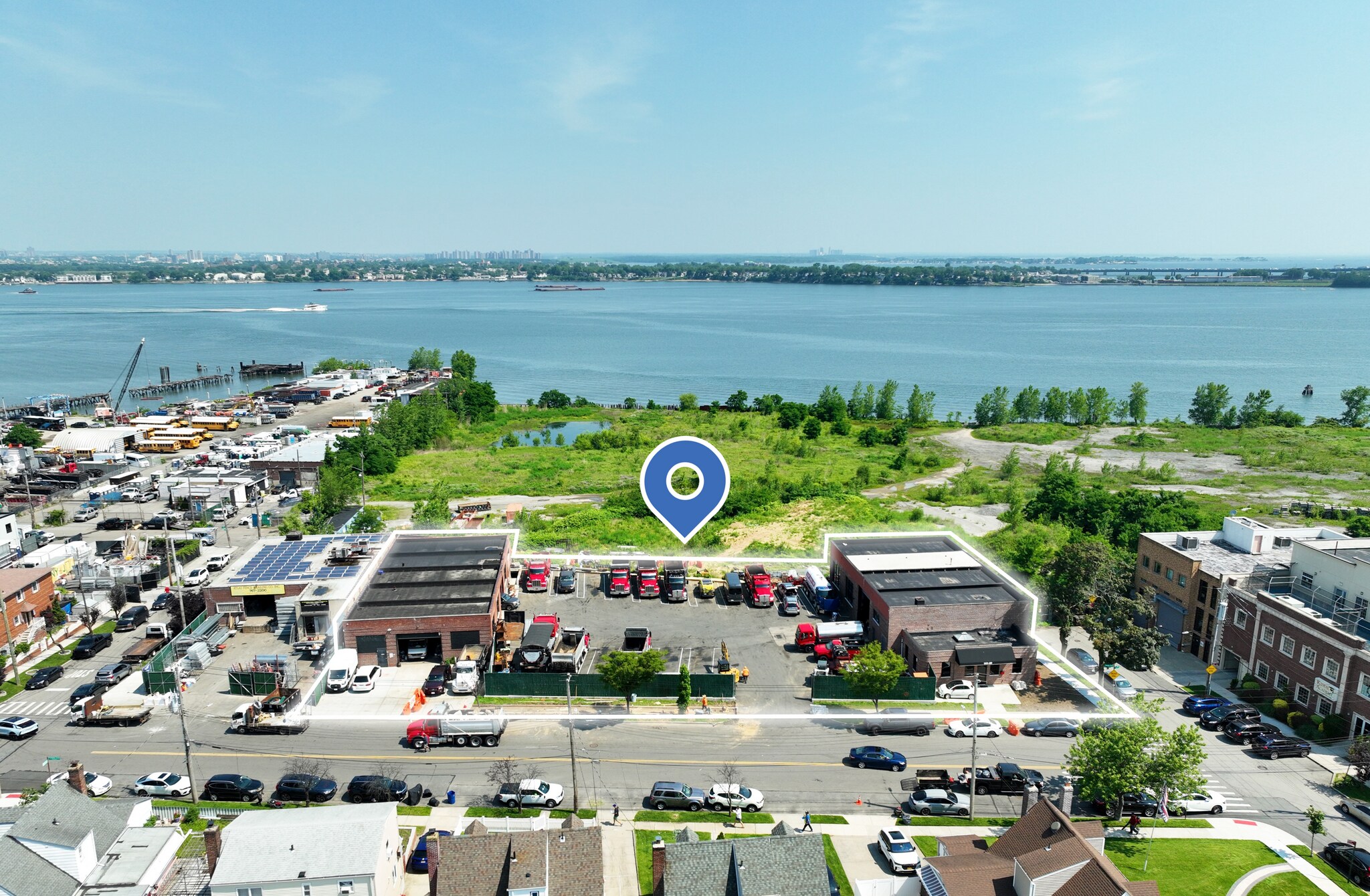 15157-15159 Powells Cove Blvd, Flushing, NY à louer Photo de l’immeuble– Image 1 sur 6