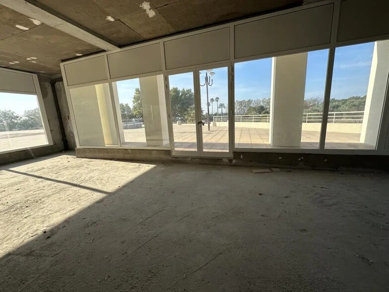 Local commercial dans Antibes à louer - Photo intérieure – Image 3 sur 6