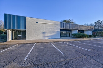 4664 Lawrenceville Hwy NW, Lilburn, GA à vendre Photo intérieure– Image 1 sur 31