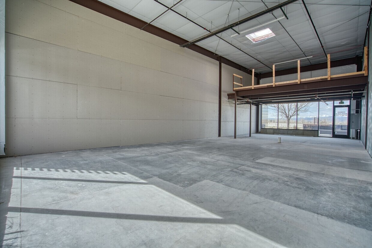11411 Business Park Cir, Firestone, CO 80504 - Lot 700 - - Photo intérieure - Image 2 of 3