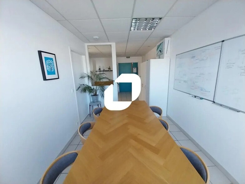 3 Avenue Du 8 Mai 1945, Échirolles à vendre - Photo de l’immeuble – Image 1 sur 17