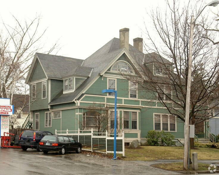 1855 Elm St, Manchester, NH à louer - Photo de l’immeuble – Image 3 sur 15