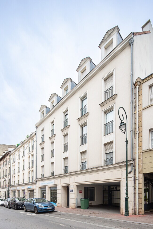 Plus de détails pour 5-7 Avenue René Samuel, Clamart - Local commercial à louer
