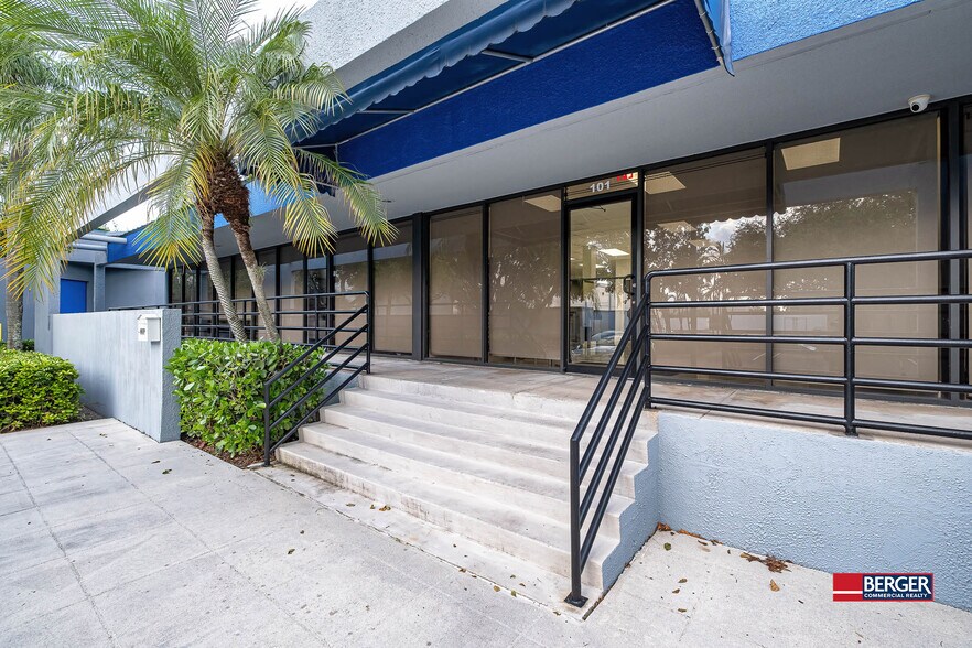 3520-3560 NW 56th St, Fort Lauderdale, FL à louer - Photo de l’immeuble – Image 2 sur 6