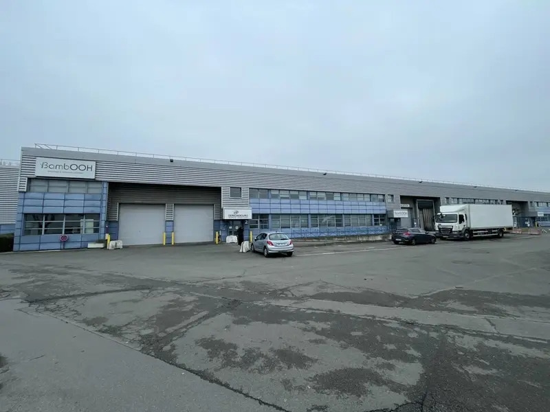 Local d’activités dans La Courneuve à louer Photo de l’immeuble– Image 1 sur 12