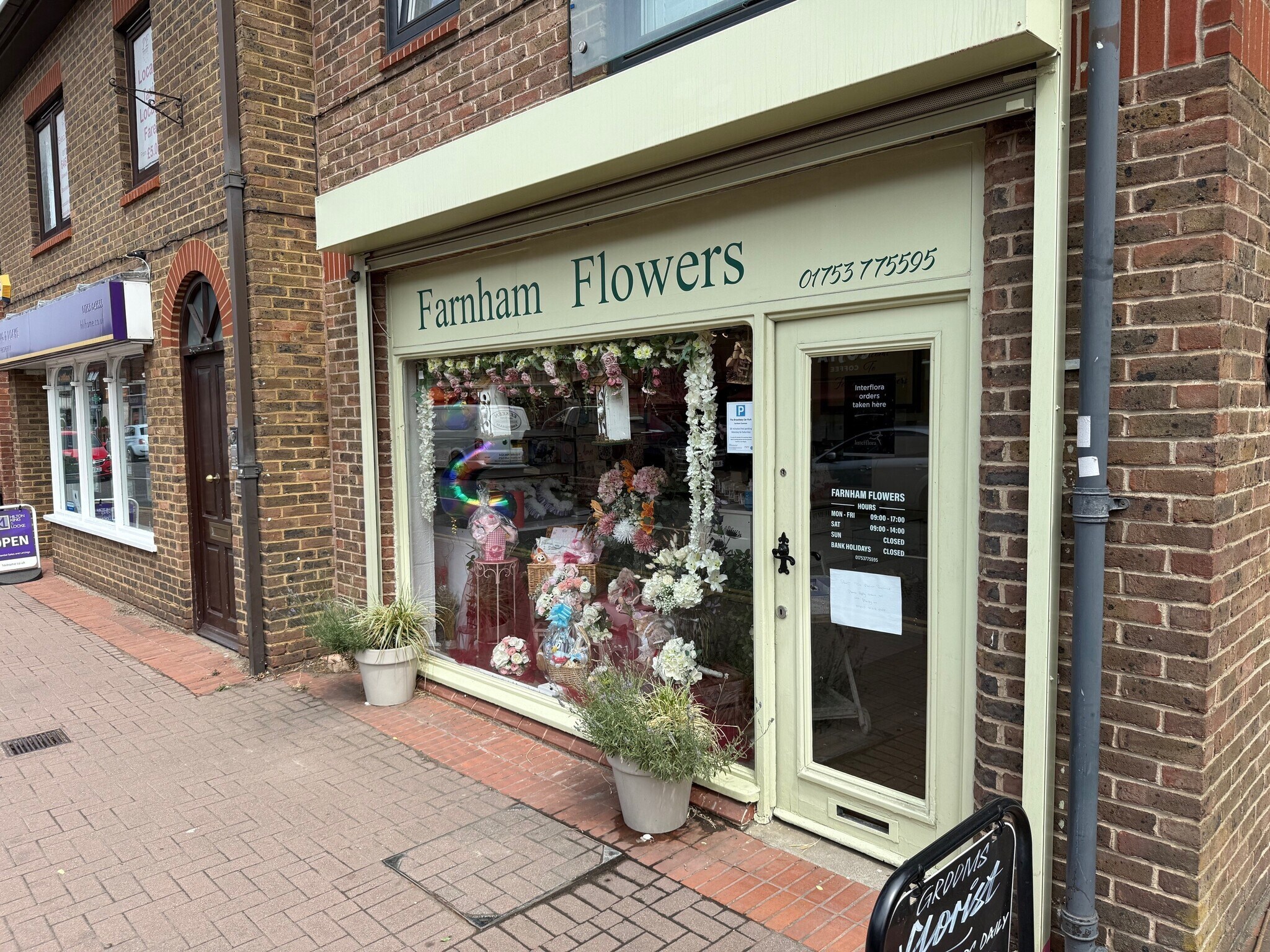 Shop 1, The Centre, Prospect House, The Broadway, Farnham Common à louer Photo de l’immeuble– Image 1 sur 6