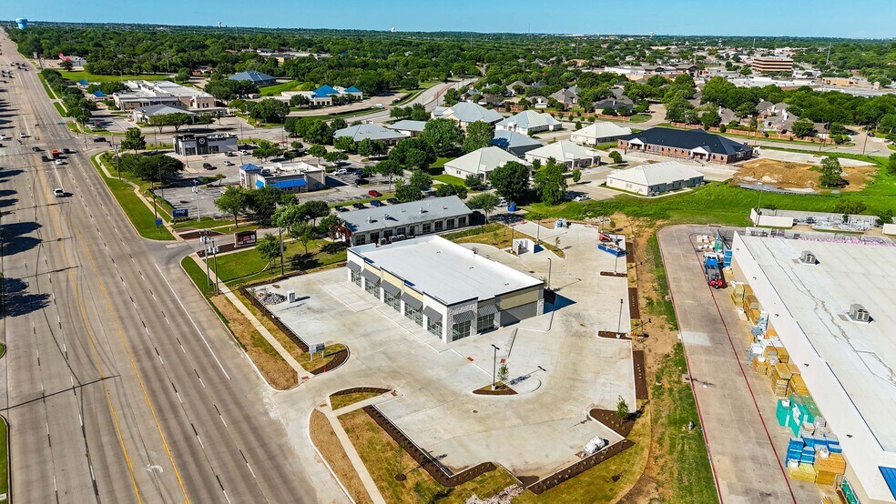 5500 Precinct Line Rd, Hurst, TX à louer - Photo de l’immeuble – Image 3 sur 18