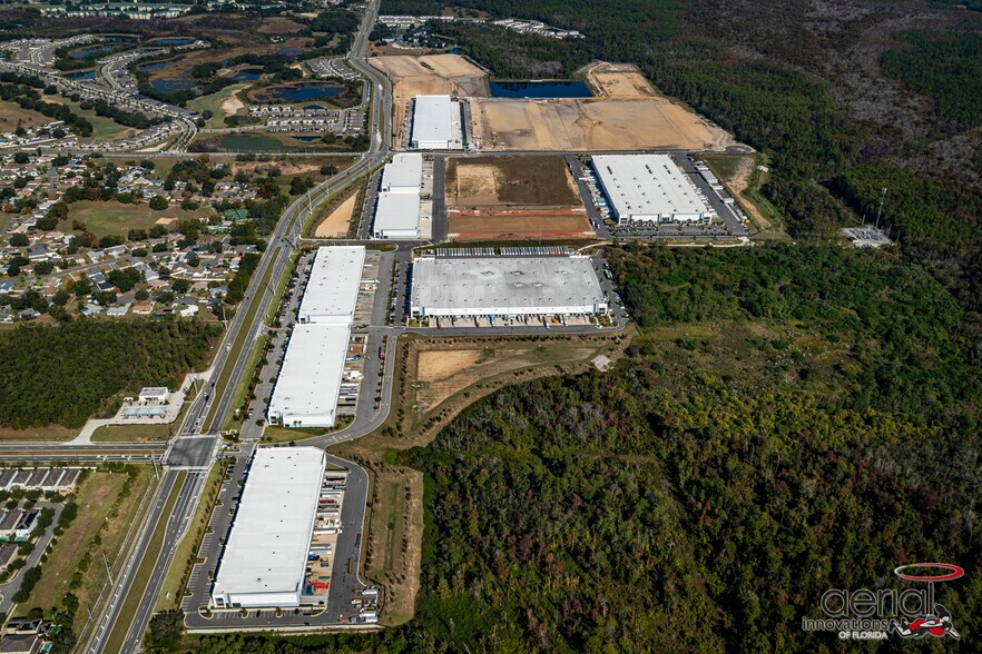 N Old Lake Wilson Rd, Kissimmee, FL à louer - Photo de l’immeuble – Image 3 sur 8