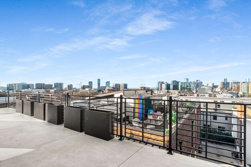 1017 12th Ave S, Nashville, TN à vendre - Photo de l’immeuble – Image 3 sur 69
