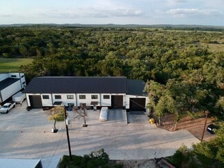 Plus de détails pour 15210 Fitzhugh Rd, Austin, TX - Industriel/Logistique à vendre