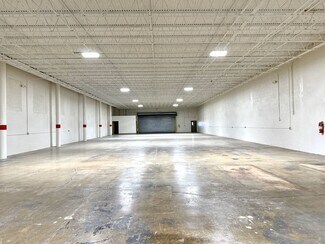 Plus de détails pour 14525-14570 NW 26th Ave, Opa Locka, FL - Industriel/Logistique à louer