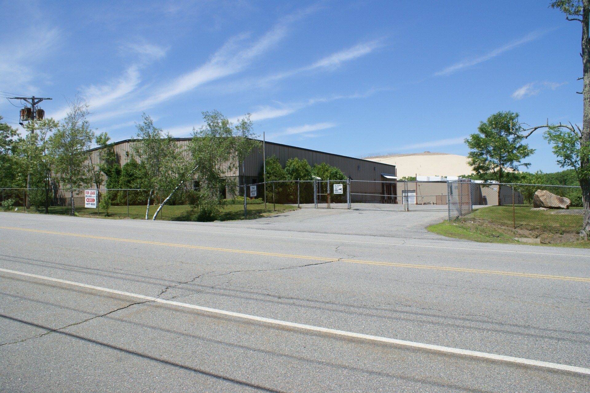1140 Airport Rd, Fall River, MA à louer Photo principale– Image 1 sur 3