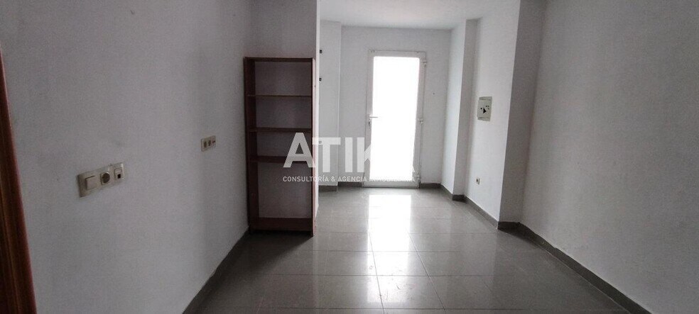 Local commercial dans València à louer - Photo de l’immeuble – Image 2 sur 4