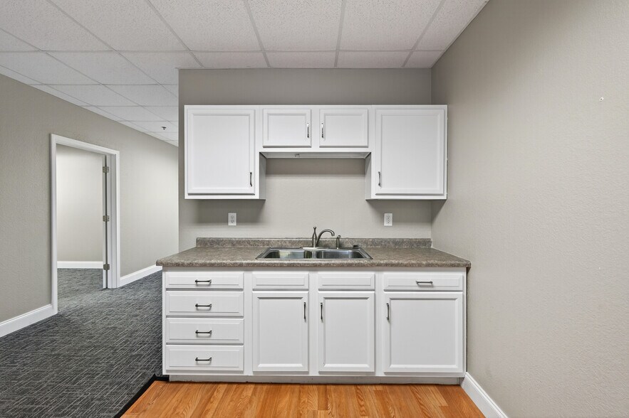 1063-1123 Weir Dr, Woodbury, MN à vendre - Photo de l’immeuble – Image 3 sur 25