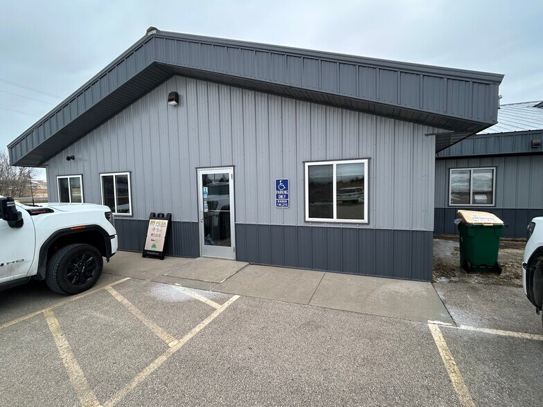 829 Rolling View Ln SE, Pine Island, MN à vendre - Photo de l’immeuble – Image 2 sur 26