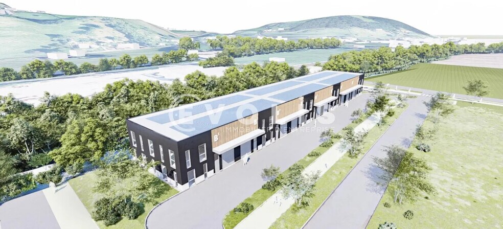 Local d'activités dans Saint-Clair-de-la-Tour à vendre - Photo de l’immeuble – Image 3 sur 10