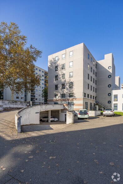 Bureau dans Villeurbanne à louer - Photo de l’immeuble – Image 3 sur 3